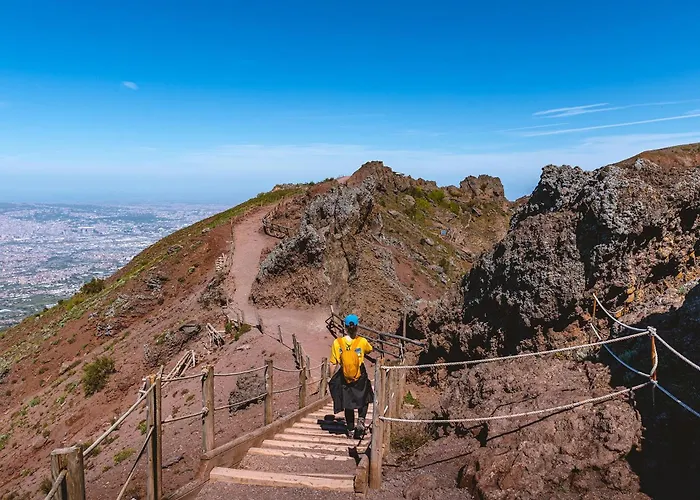 Scavi E Chiesa - In Centro Affittacamere 3*